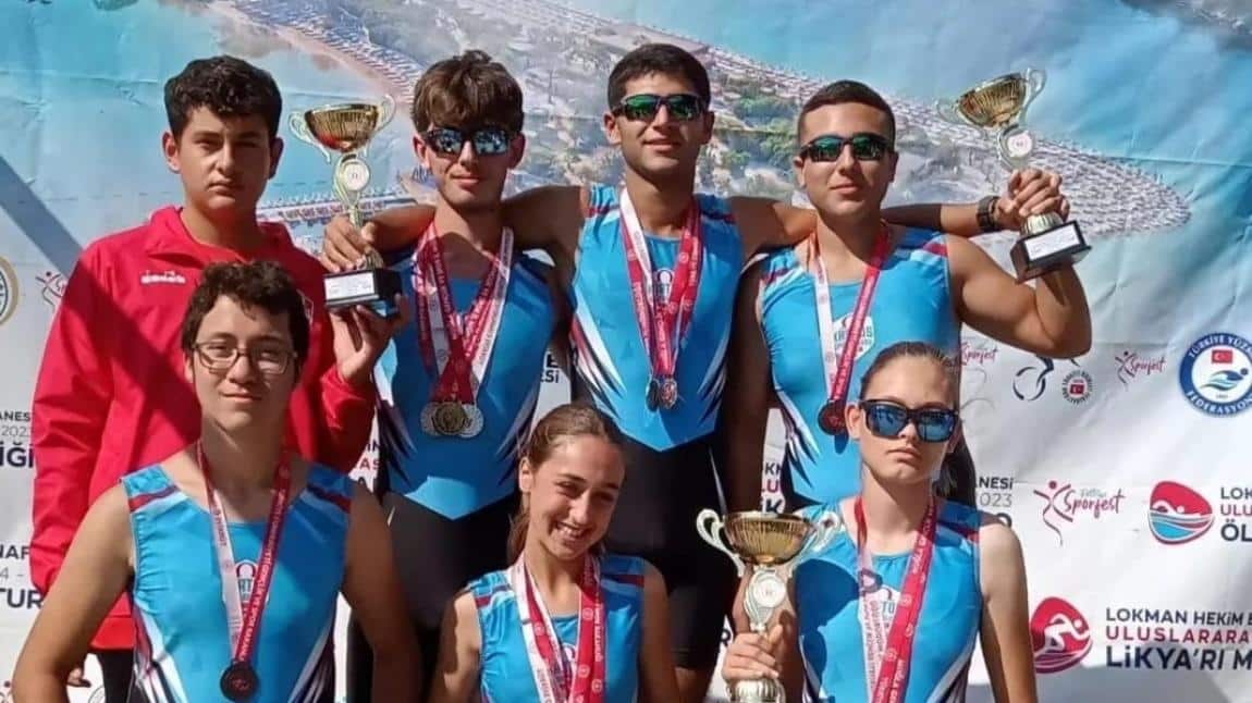 Rowing Beach Sprint Yarışlarında Okulumuz Öğrencileri Başarılar Kazandı